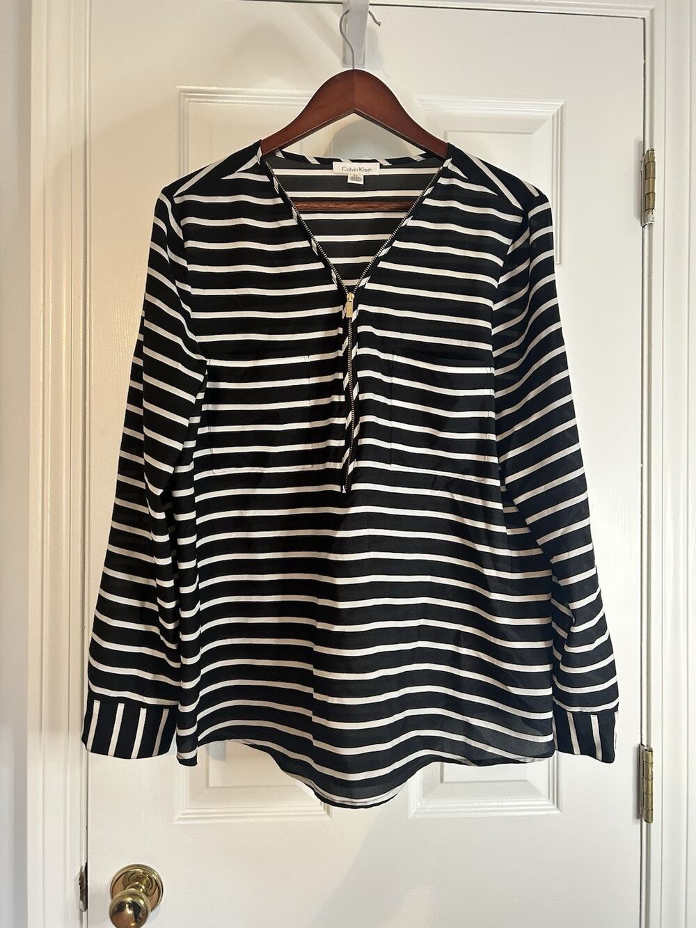 Calvin Klein Women’s Black White Stripe Long Sleeve Blouse Top Zip Front L Large